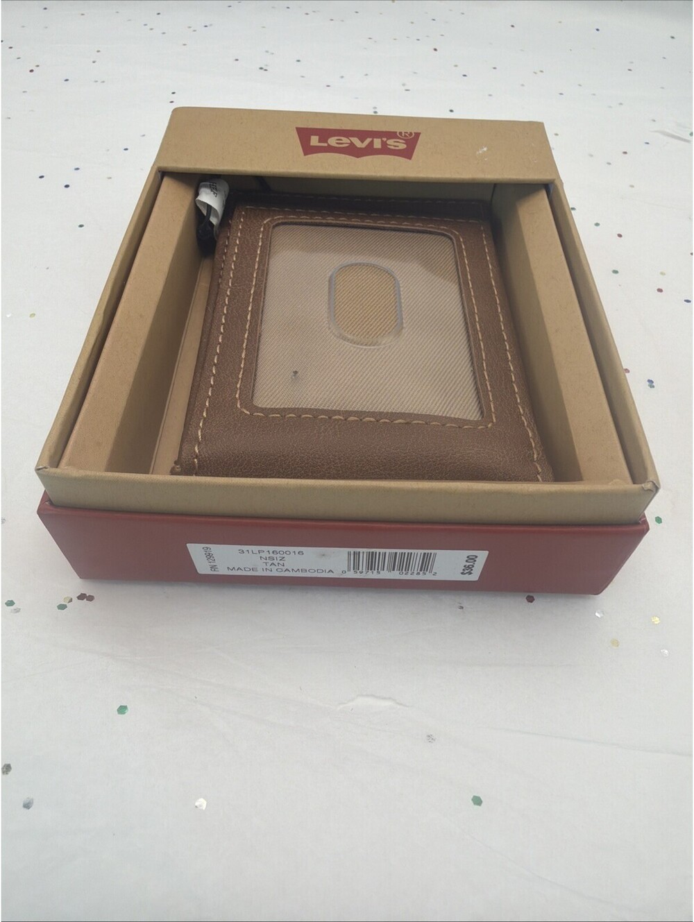 Levi's Men's Genuine Leather Bi-Fold Wallet Tan Brown New in Box